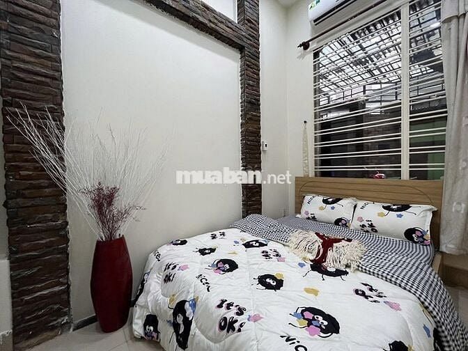 CĂN HỘ 2PN 1 PHÒNG KHÁCH FULL NT CỬA SỔ GẦN GẦN CHỢ PHẠM VĂN HAI