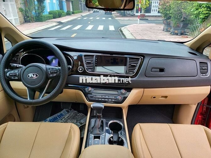 Kia Sedona 2020 Luxury - 69000 km
