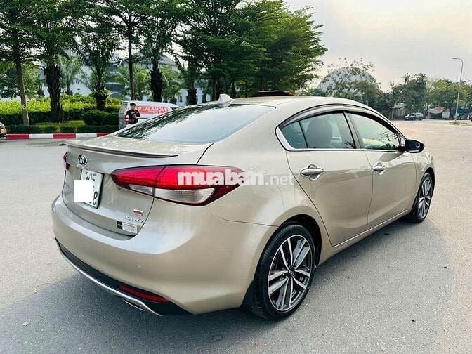 Kia Cerato 2016 2.0 AT - 90000 km