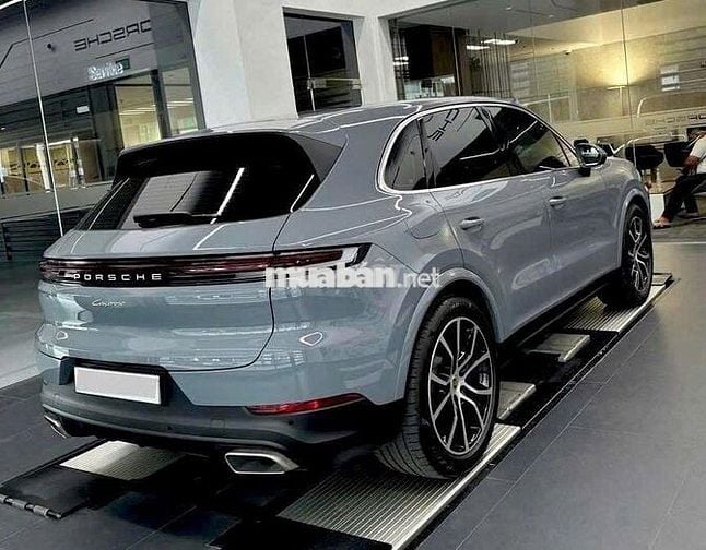 Porsche Cayenne 2024  - 2999 km