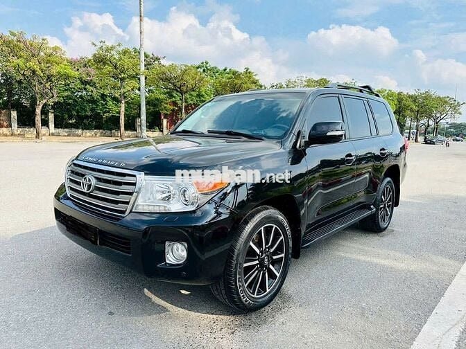 Toyota Land Cruiser 2014 VX 4.6 V8 - 123456 km