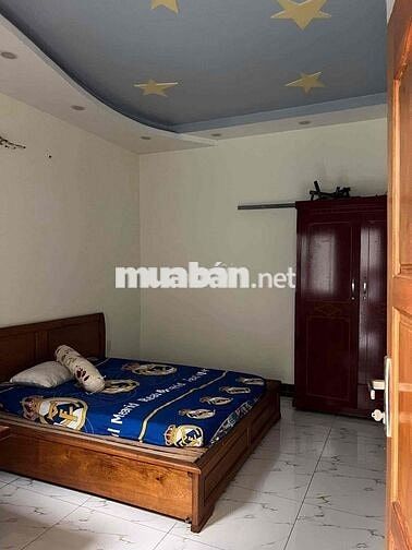 Cho thuê nhà ở nguyên căn dài hạn, 1 trệt 2 lầu, giá thuê 15tr