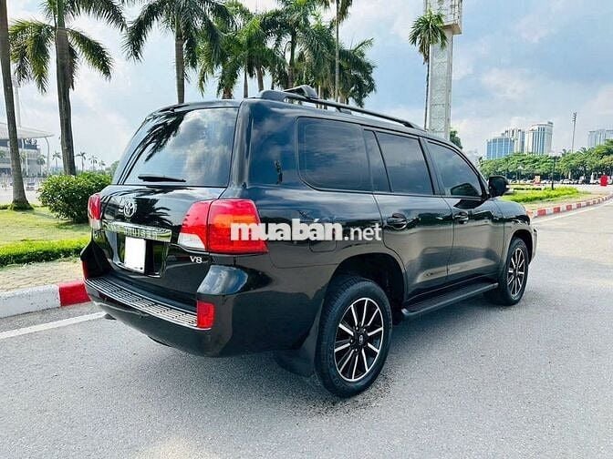Toyota Land Cruiser 2014 VX 4.6 V8 - 123456 km