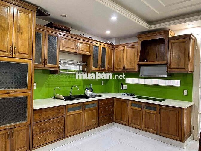 Cho thuê nhà ở nguyên căn dài hạn, 1 trệt 2 lầu, giá thuê 15tr