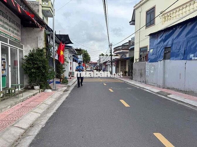 Mặt đường Lương Quán, Nam Sơn, An Dương- 90,7m- ngang 4,6m