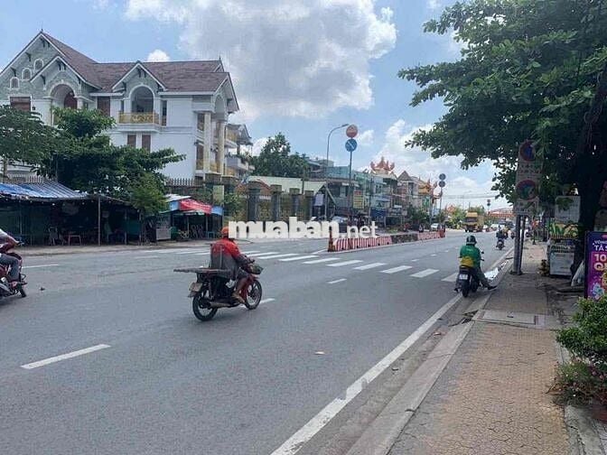 108m2 đất MT đường Nguyễn Hữu Trí BC giá 1,9tỷ. chính chủ gấp lo cv