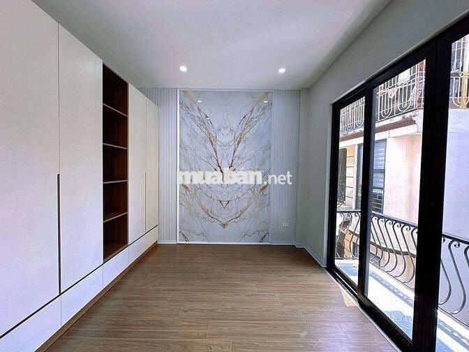 Vương Thừa Vũ - Thanh Xuân, DT 52m2 * 6 tầng Thang máy, oto đỗ cửa