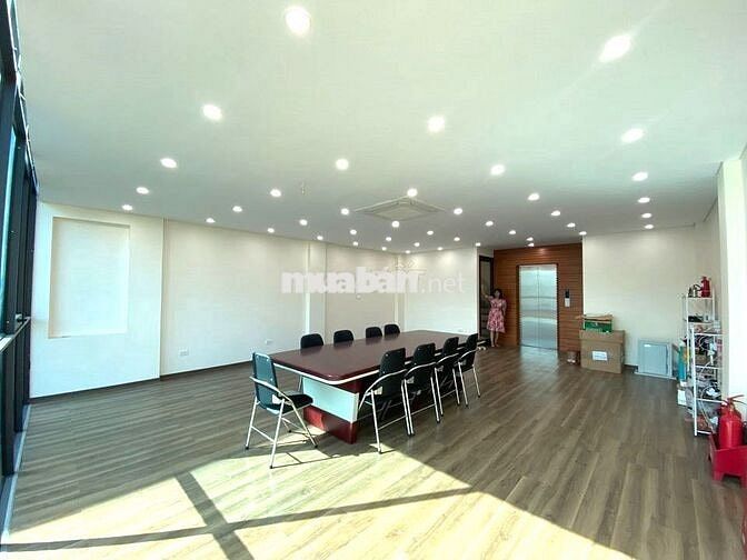 Sàn kinh doanh mặt phố Thái Hà 90m2 chỉ 14 triệu/tháng giá tốt