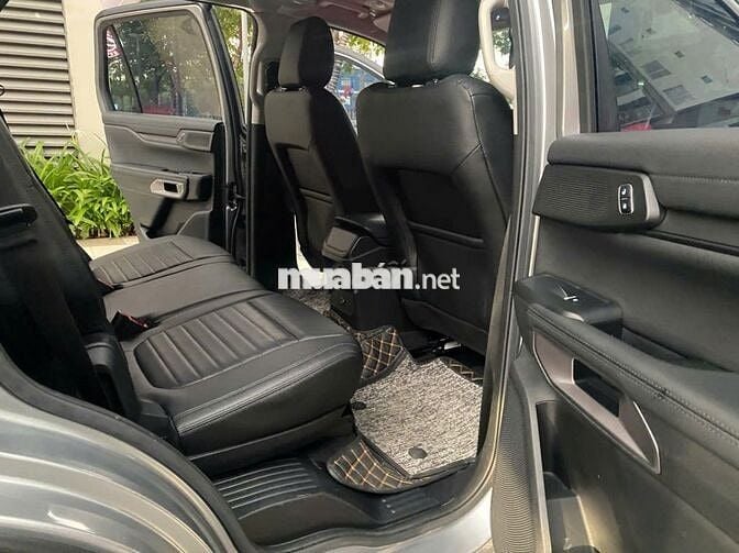 Bán Everest Sport 2023 - 15800km - Chất xe đẹp 95%