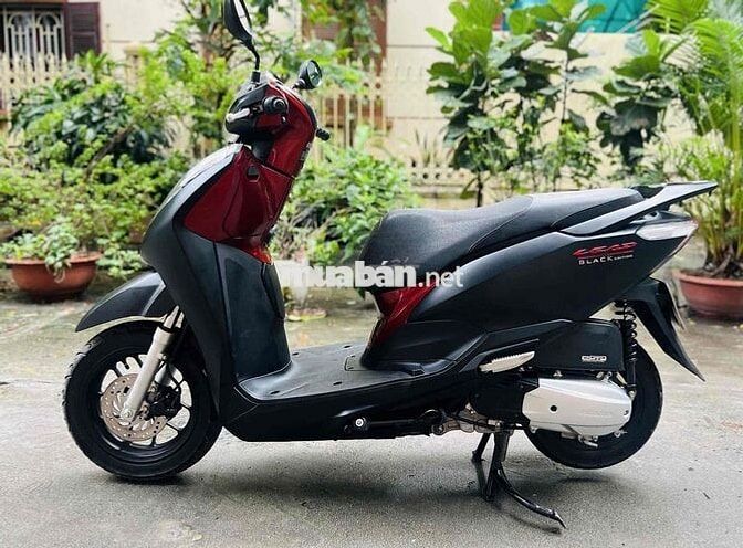 LEAD 125 mầu đen đỏ bản spots. đèn lets xe đẹp