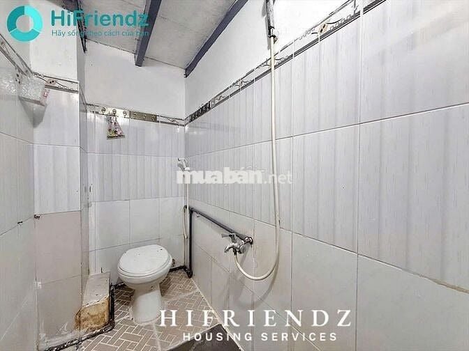 Phòng trọ mới xây, đầy đủ tiện nghi, sẵn máy lạnh ngay ngã tư 4 Xã