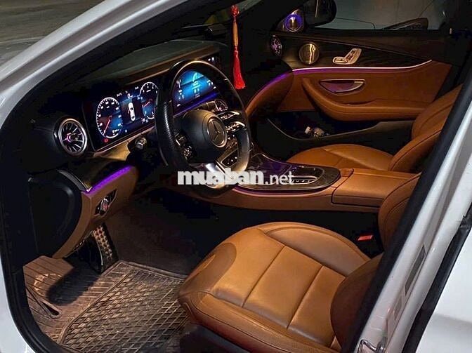 Mercedes Benz E Class 2021 E300 AMG - 49000 km