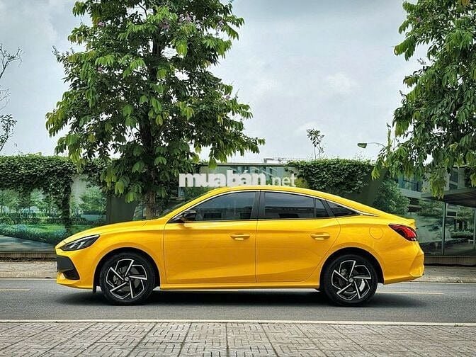 MG MG5 2024  - 10000 km