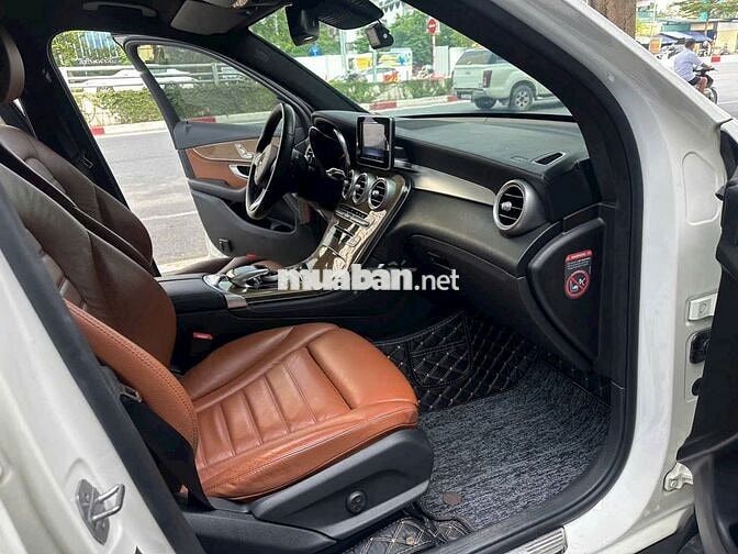 Mercedes Benz GLC 2017 250 4MATIC  - 123456 km