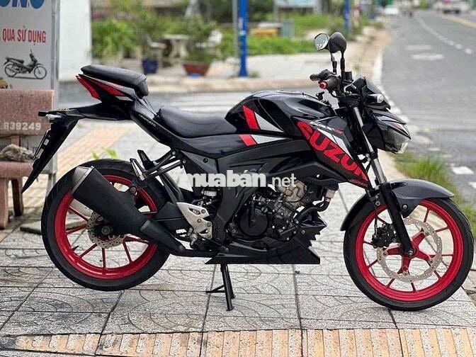Suzuki Gsx-S150 2018,xe đẹp,máy móc zin êm