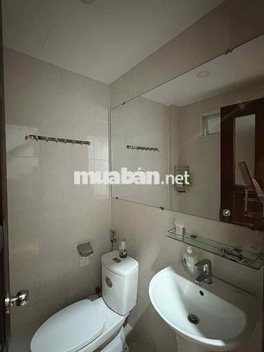 phòng full nội thất mới, bancong to thoáng, nvs riêng tư ngoài phòng