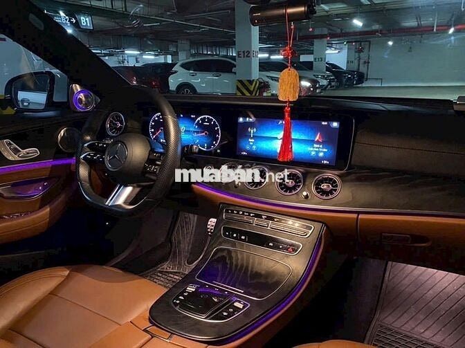 Mercedes Benz E Class 2021 E300 AMG - 49000 km