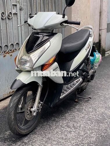 Click 2008 máy êm ru áo liền lạc BS43 có CMND Chủ