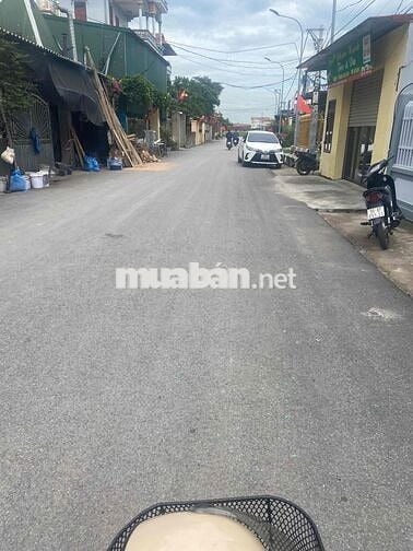 cần bán đất đấu giá xã lệ chi 76 m giá chỉ nhình 4tỷ đường ô chánh