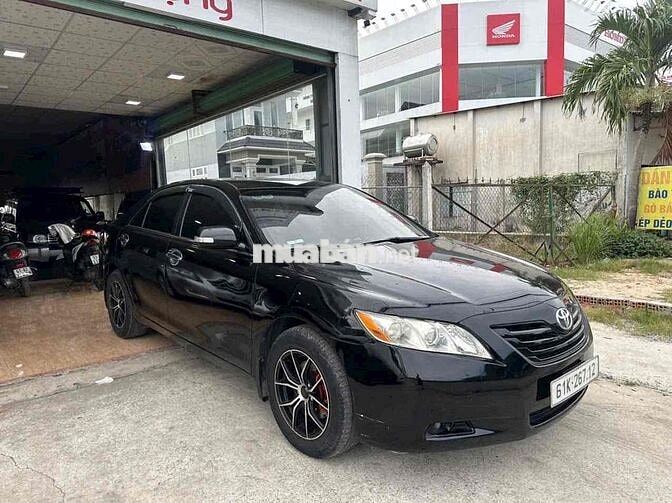 Toyota Camry 2007 XLE 2.4 - 100 km