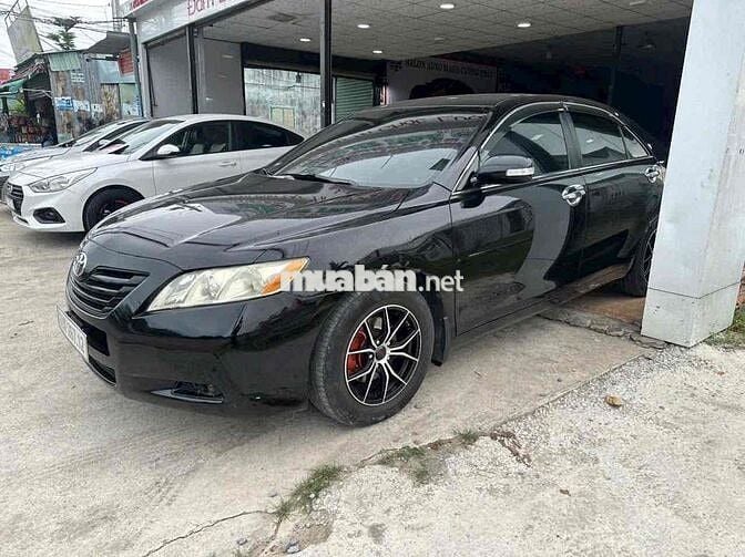 Toyota Camry 2007 XLE 2.4 - 100 km