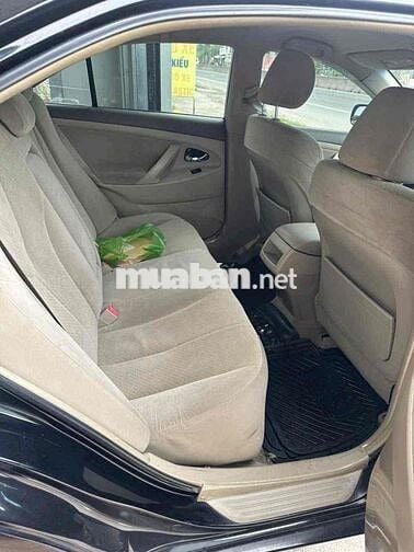 Toyota Camry 2007 XLE 2.4 - 100 km