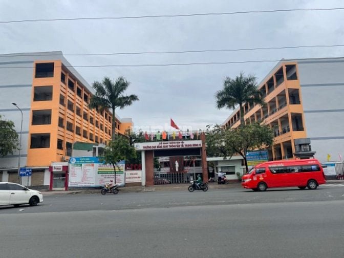 TOÀ NHÀ CHO THUÊ đường Kinh Dương Vương dt 5x24m, 7 tấm,giá thuê 77tr