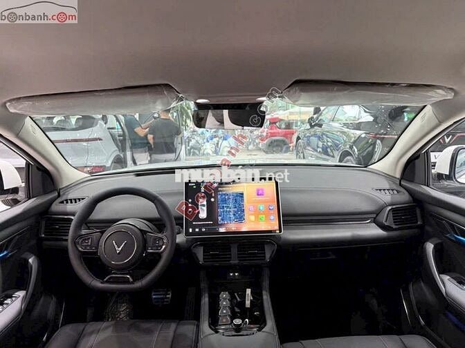 VF8 LUX PLUS V24 Đỏ/đen