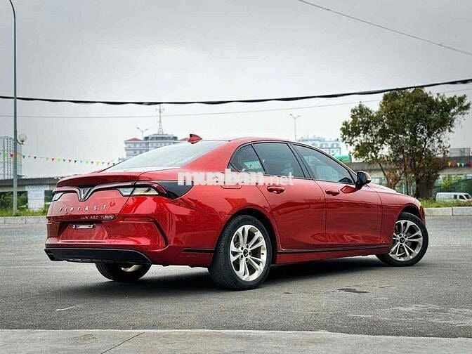 VinFast Lux A2.0 2020 2.0 AT - 90000 km