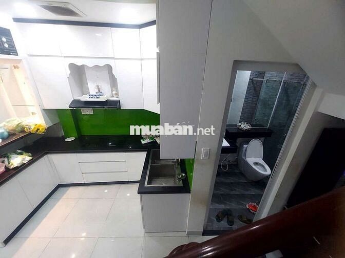 Bán nhà 6 Tầng, gồm 4 Lầu Sân Thượng khu Phan Xích Long,Q. Phú Nhuận