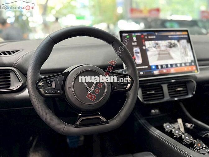 VF8 LUX PLUS V24 Đỏ/đen