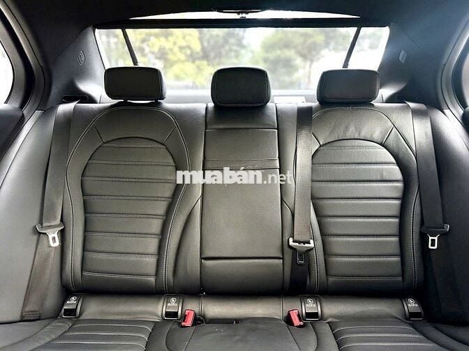Mercedes Benz C300 AMG 2017 - 37000 km