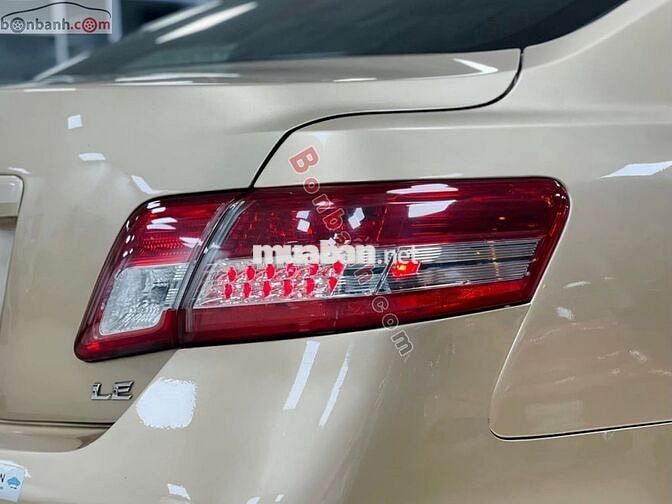 Toyota Camry LE 2.5 2010