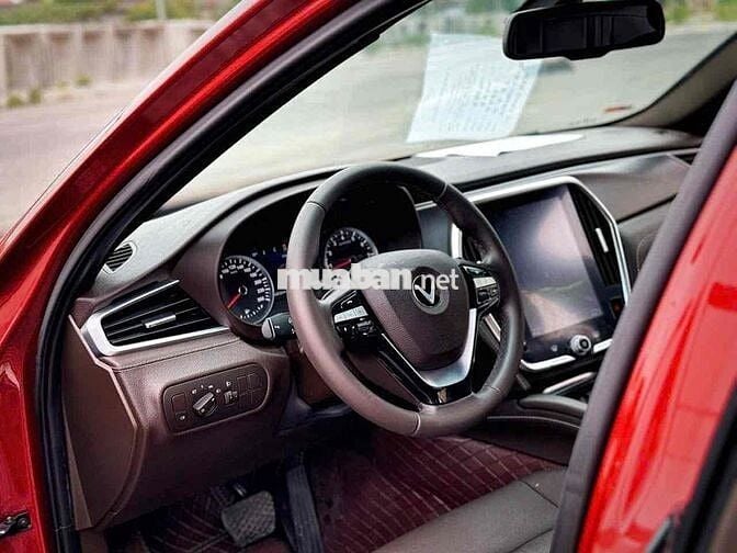VinFast Lux A2.0 2020 2.0 AT - 90000 km