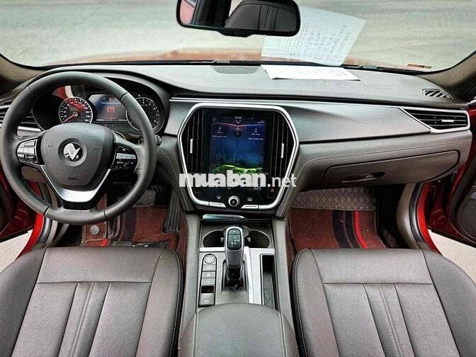VinFast Lux A2.0 2020 2.0 AT - 90000 km