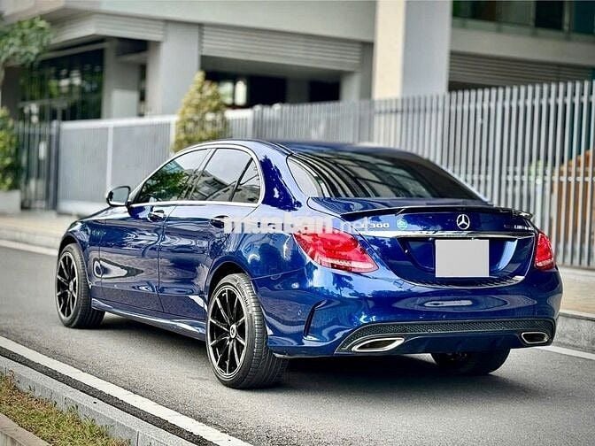 Mercedes Benz C300 AMG 2017 - 37000 km