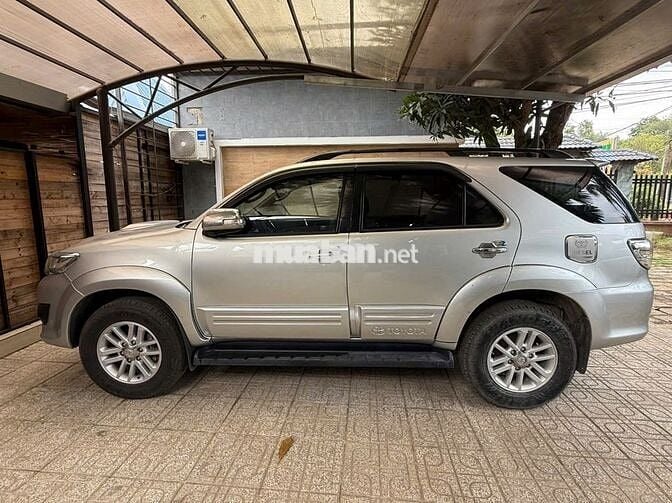 Toyota Fortuner 2015 2.5G 4x2 - 274000 km