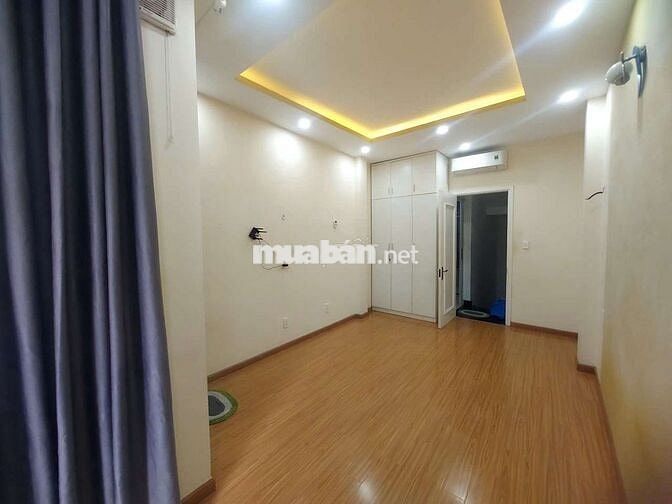 Bán nhà 6 Tầng, gồm 4 Lầu Sân Thượng khu Phan Xích Long,Q. Phú Nhuận