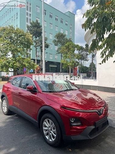 VinFast VF6 Eco 2025