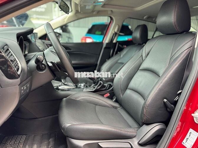 Mazda 3 2016 1.5 AT Sedan - 90000 km
