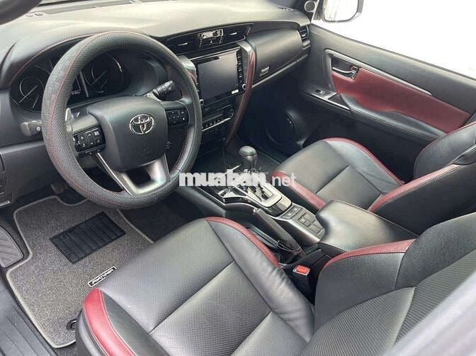 Fortuner Legender 2021, hàng siêu hiếm, 9 ngàn km