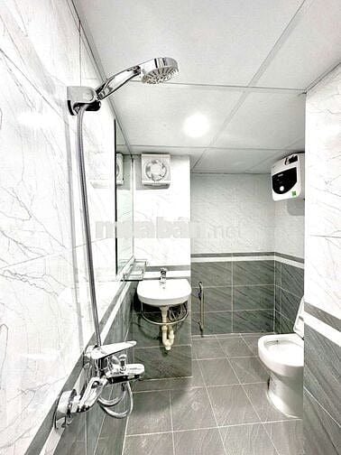 Siêu phẩm CCMN 25-30m2 Full đồ, máy giặt, ban công tại Giáp Bát