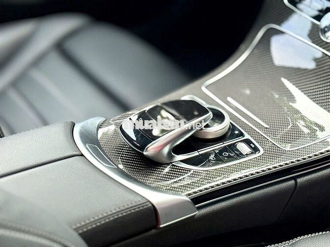 Mercedes Benz C300 AMG 2017 - 37000 km