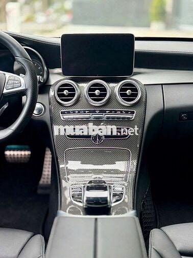 Mercedes Benz C300 AMG 2017 - 37000 km