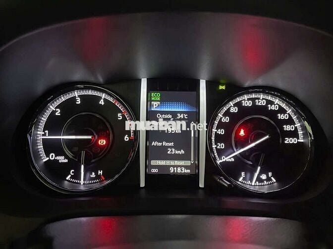Fortuner Legender 2021, hàng siêu hiếm, 9 ngàn km