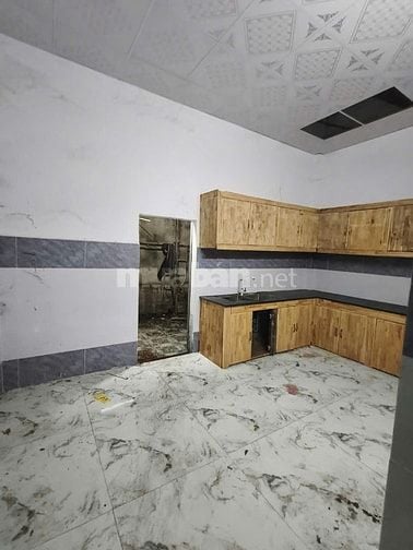 Nhà riêng chính chủ, 2 phòng ngủ, 100% thổ cư, giá 780trieu bao giấy