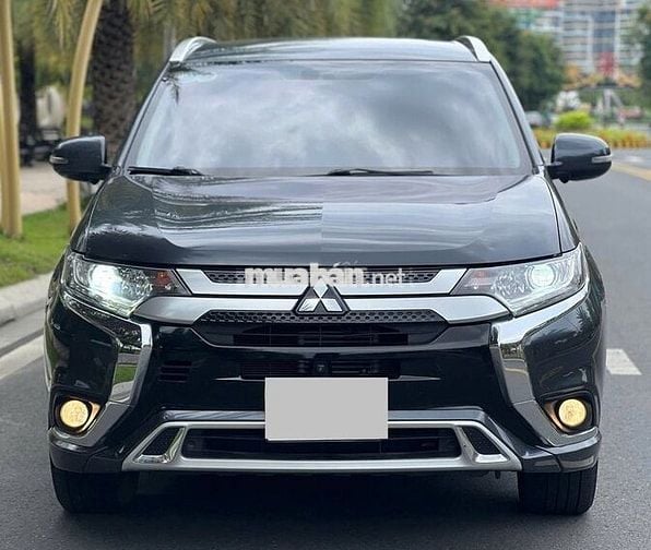Mitsubishi Outlander 2023 2.0 CVT lướt chính hãng