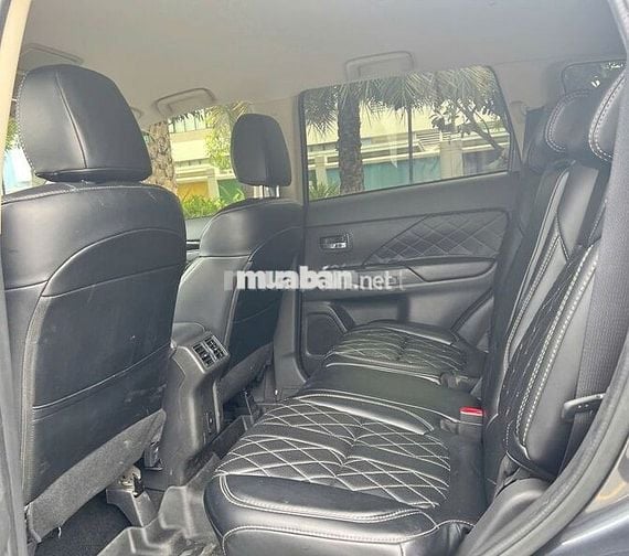 Mitsubishi Outlander 2023 2.0 CVT lướt chính hãng