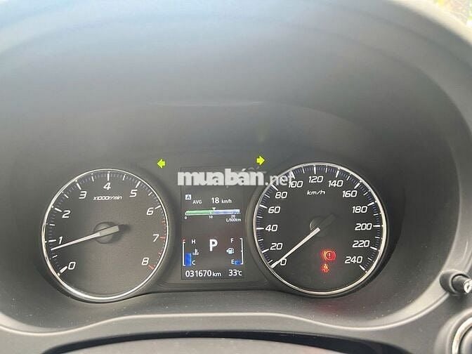 Mitsubishi Outlander 2023 2.0 CVT lướt chính hãng