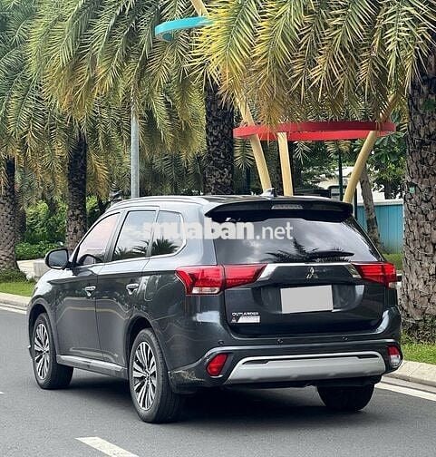 Mitsubishi Outlander 2023 2.0 CVT lướt chính hãng